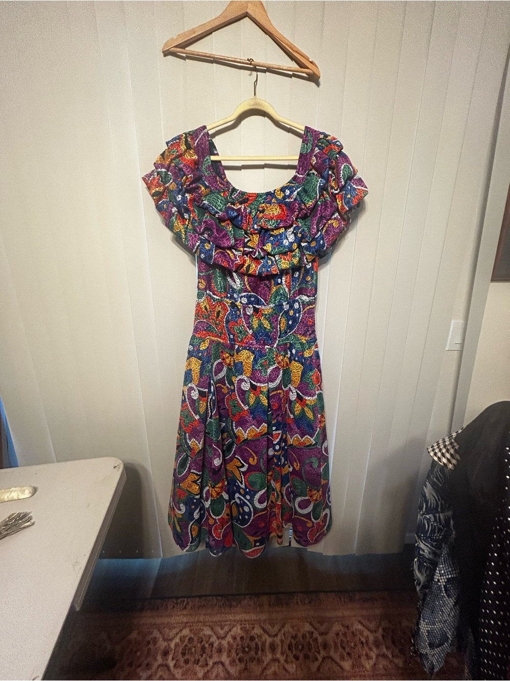 Diane Freis Original vintage Multicolor Paisley midi Dress